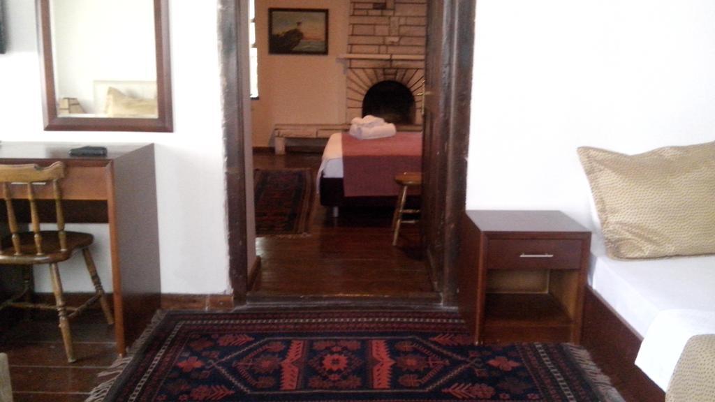 Kaleici Ozkavak Hotel Antalya Room photo