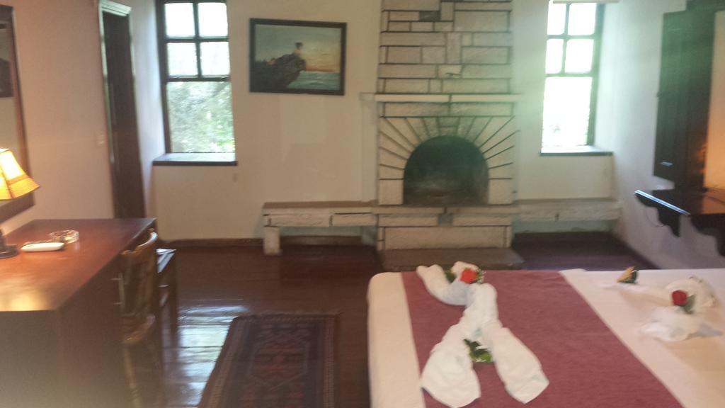 Kaleici Ozkavak Hotel Antalya Room photo