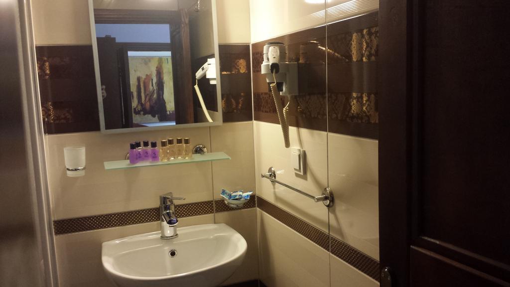 Kaleici Ozkavak Hotel Antalya Room photo